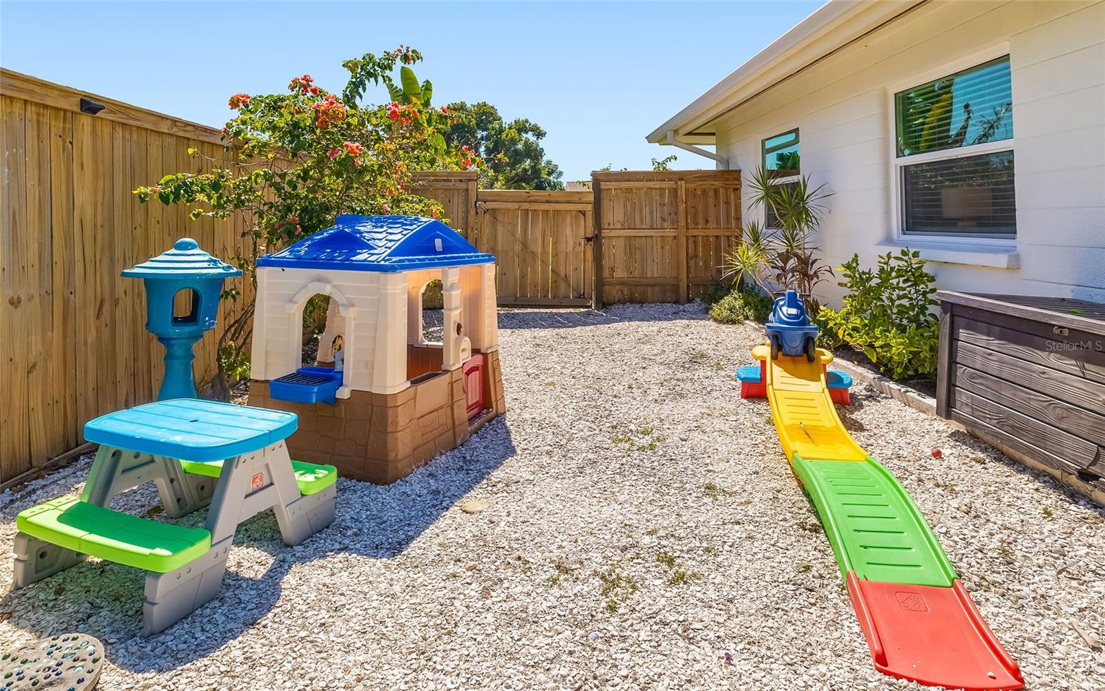 SOUTH GATE - Residential
