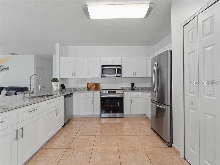 TAMARIND PARKE AT CYPRESS WOODS UNIT 2 - Residential Lease