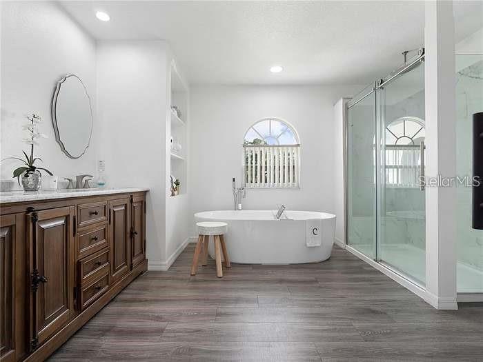 TAMARIND PARKE AT CYPRESS WOODS UNIT 2 - Residential Lease