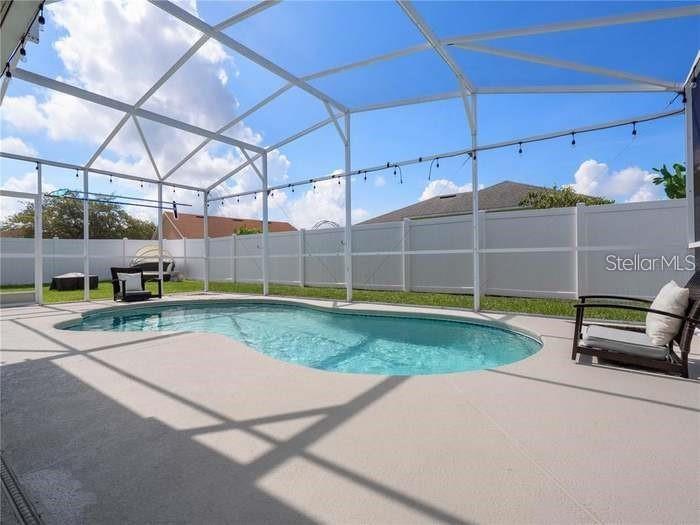 TAMARIND PARKE AT CYPRESS WOODS UNIT 2 - Residential Lease