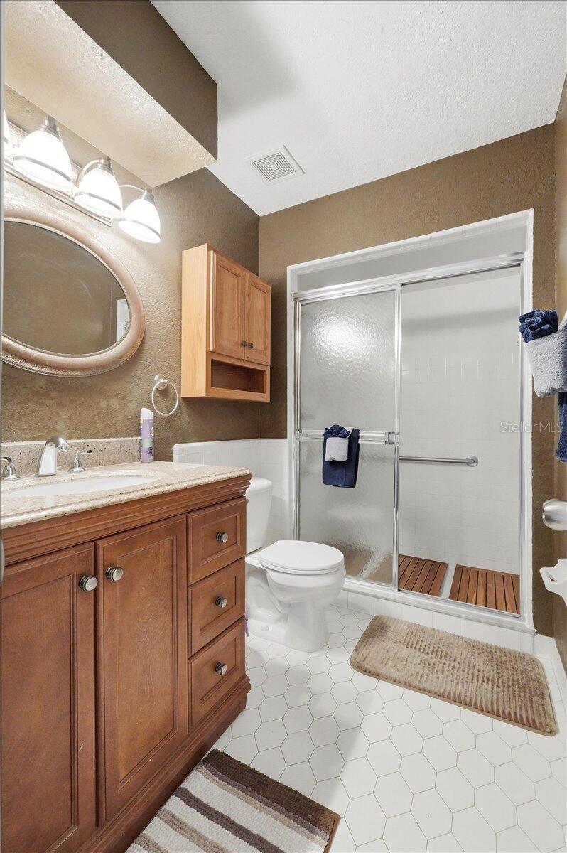ELOISE WOODS EAST LAKE MARIAM UNIT - Residential