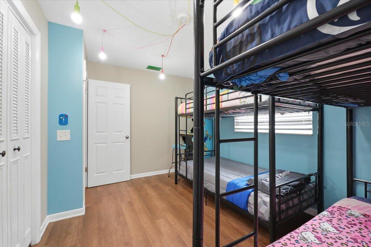 ELOISE WOODS EAST LAKE MARIAM UNIT - Residential