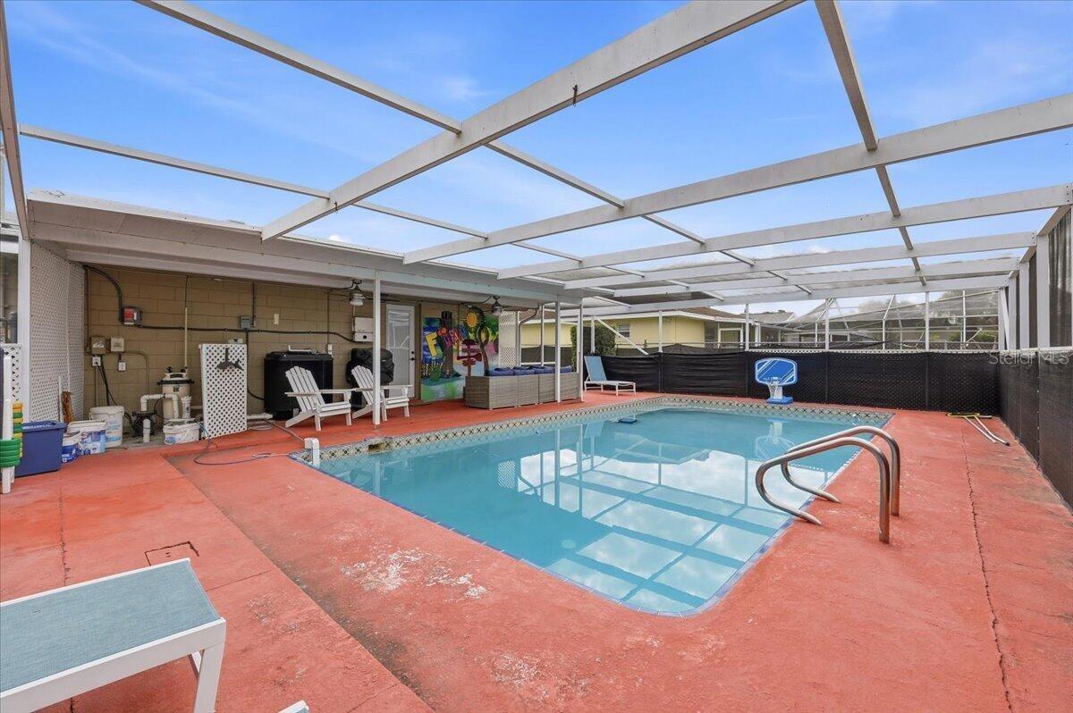 ELOISE WOODS EAST LAKE MARIAM UNIT - Residential