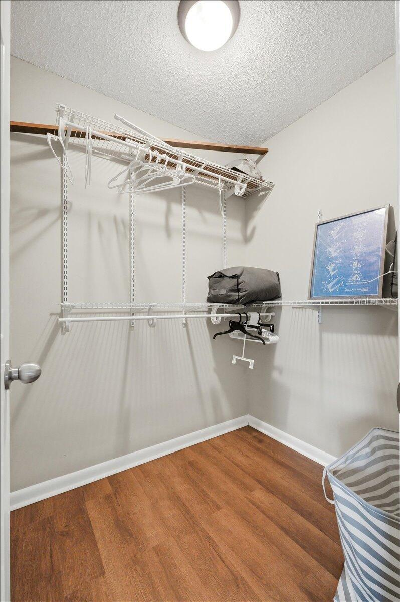 ELOISE WOODS EAST LAKE MARIAM UNIT - Residential