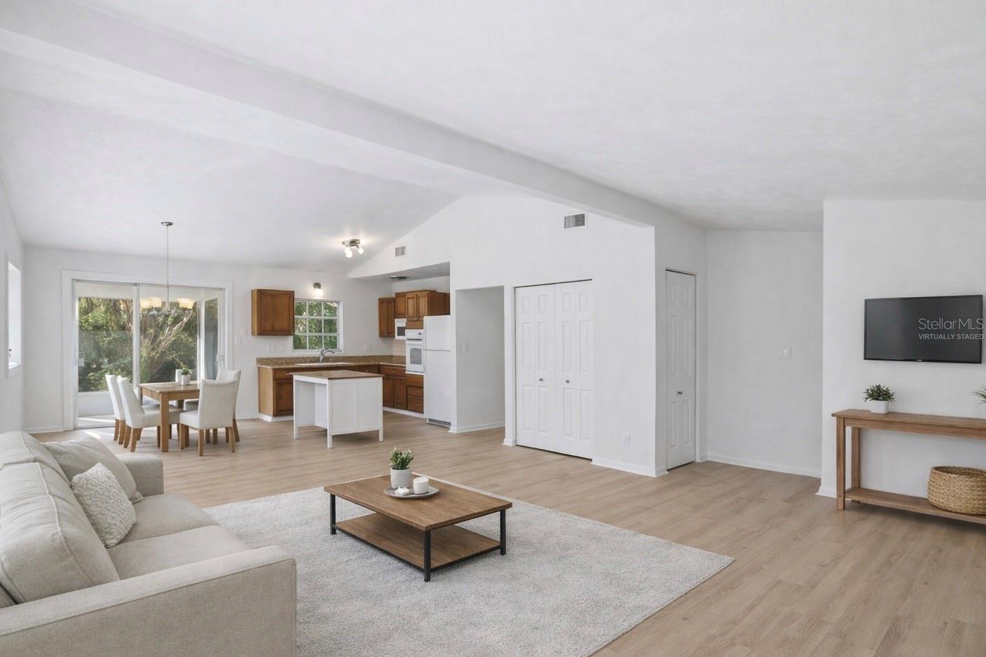 EASTBROOK - Residential