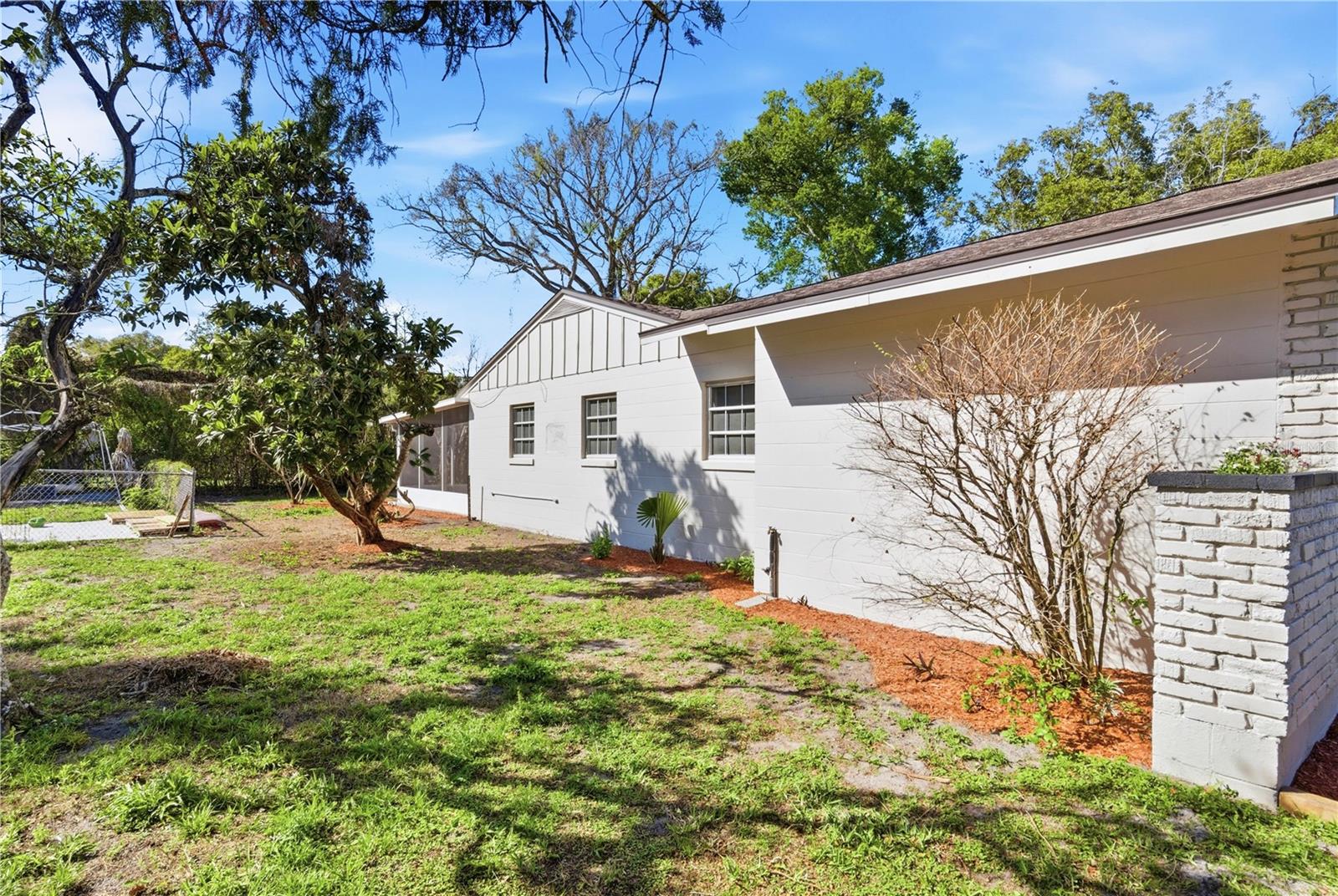 EASTBROOK - Residential