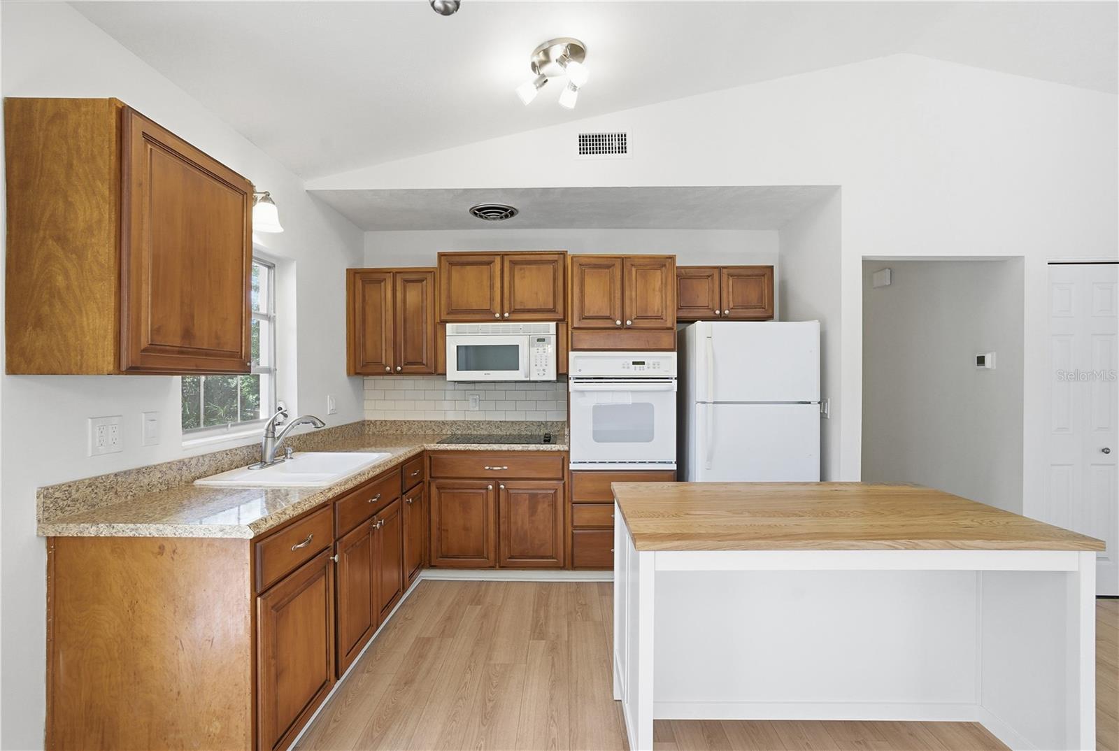 EASTBROOK - Residential