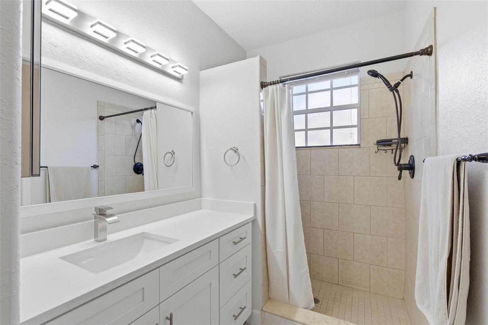 HERITAGE OAKS TWNHMS - Residential