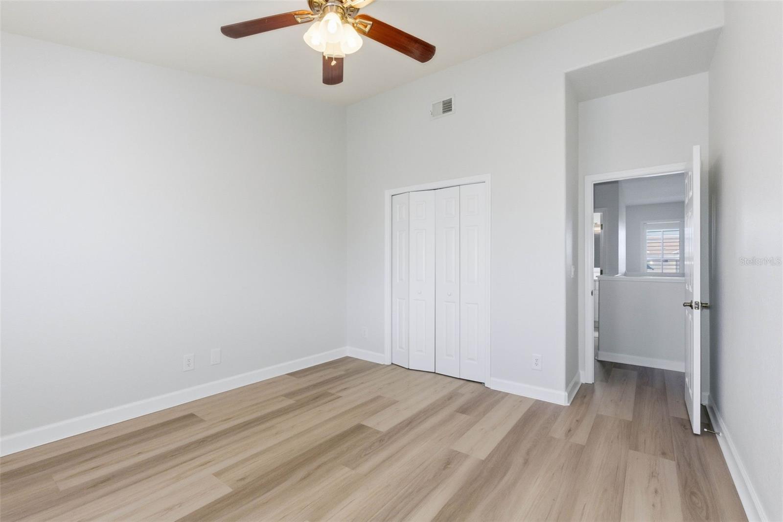 HERITAGE OAKS TWNHMS - Residential