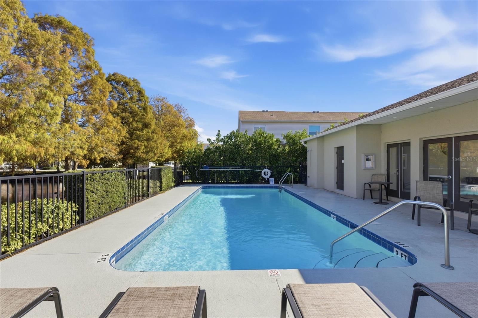 HERITAGE OAKS TWNHMS - Residential