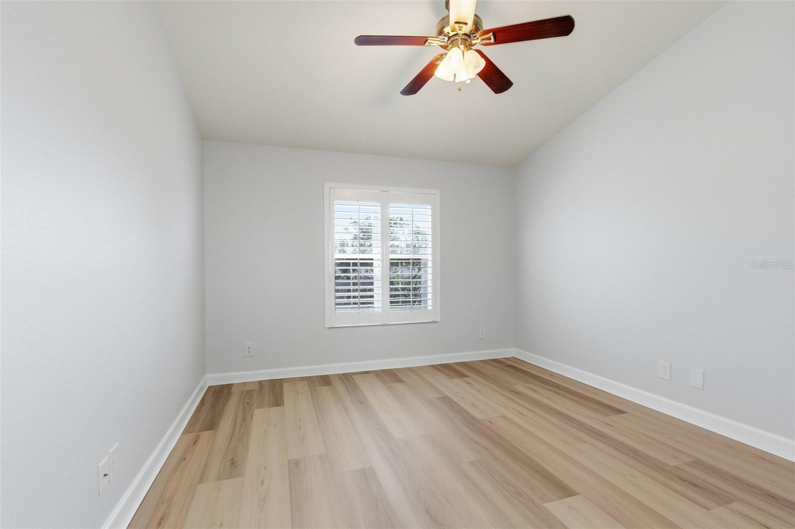 HERITAGE OAKS TWNHMS - Residential