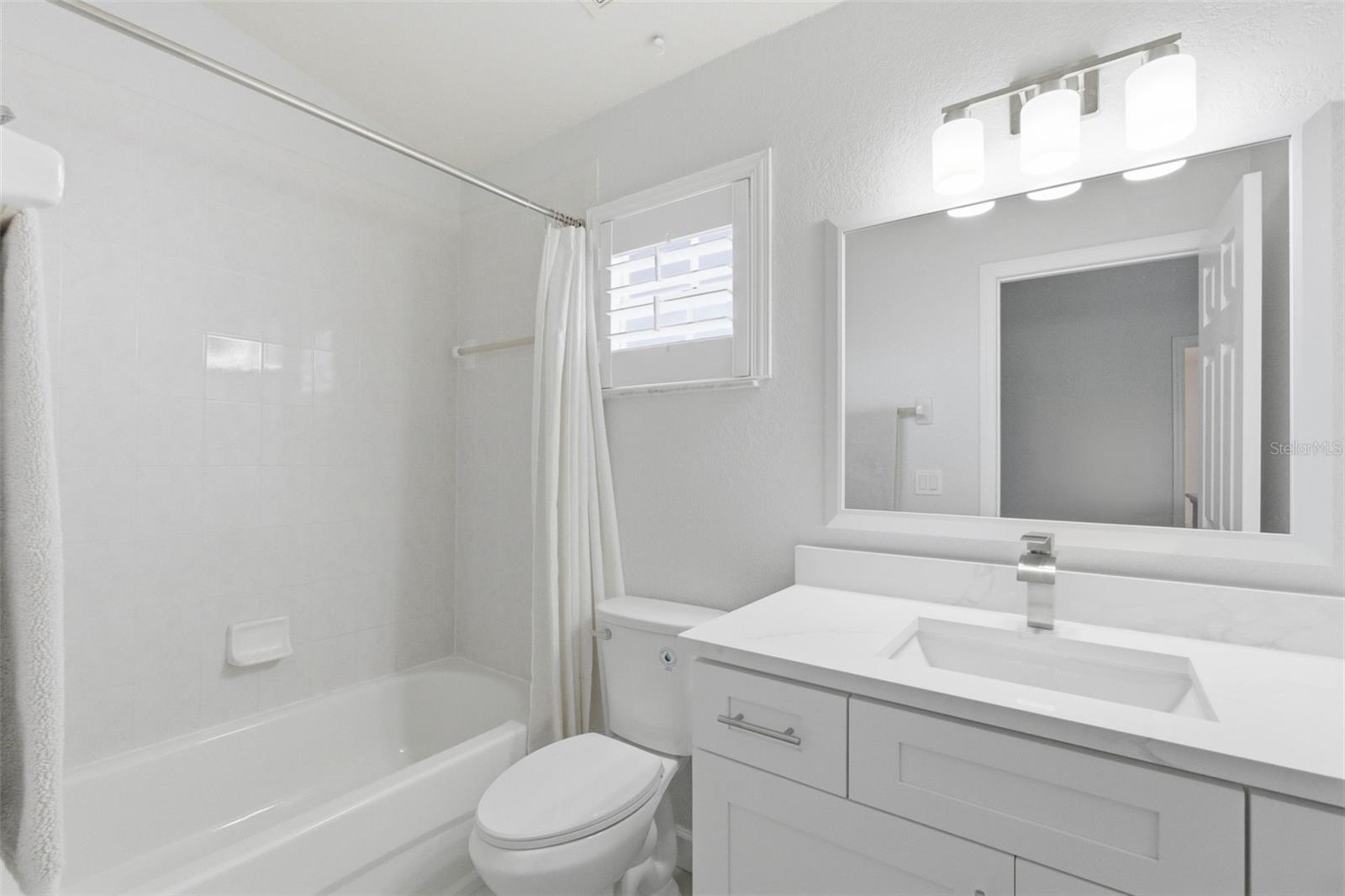 HERITAGE OAKS TWNHMS - Residential