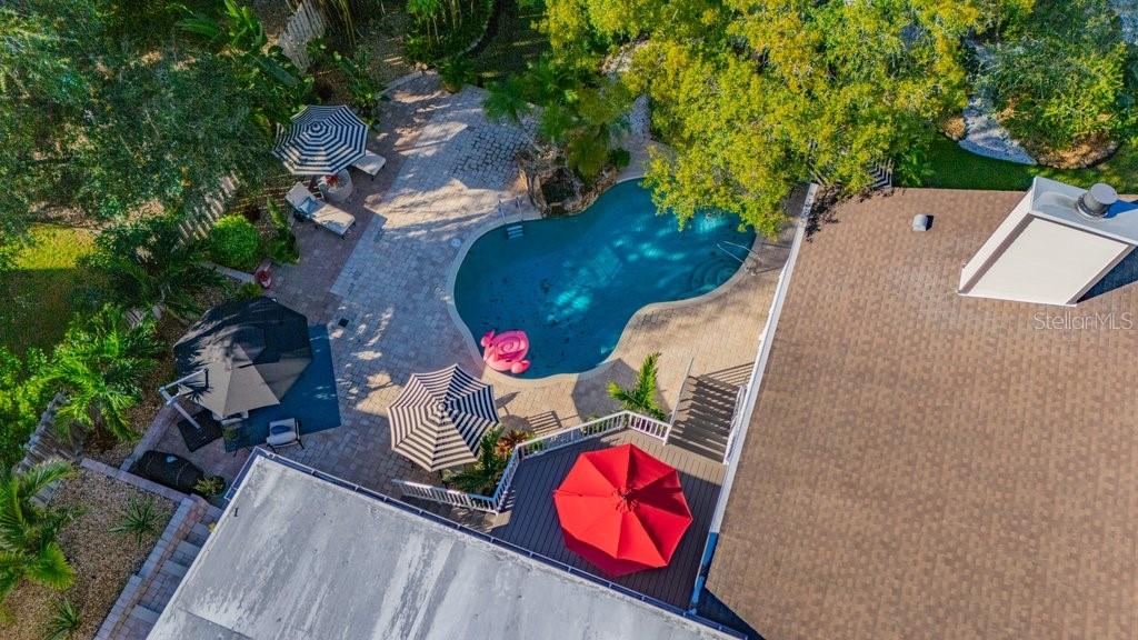 1184 WEYBRIDGE LANE