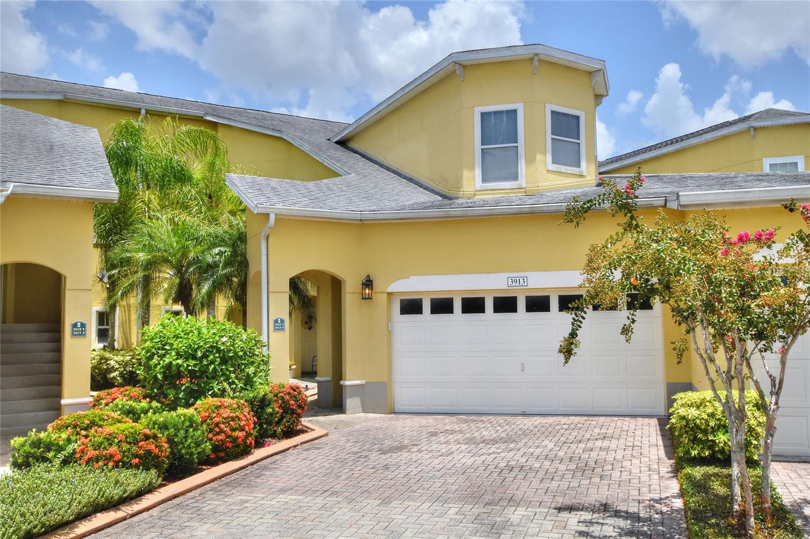 CARRIAGE HOMES AT CARILLON LAKES CONDO - Residential