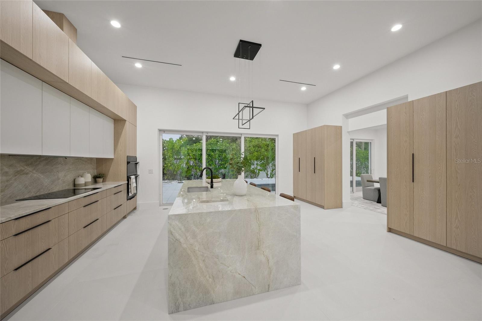 0079 - DESOTO TERRACE - Residential Lease