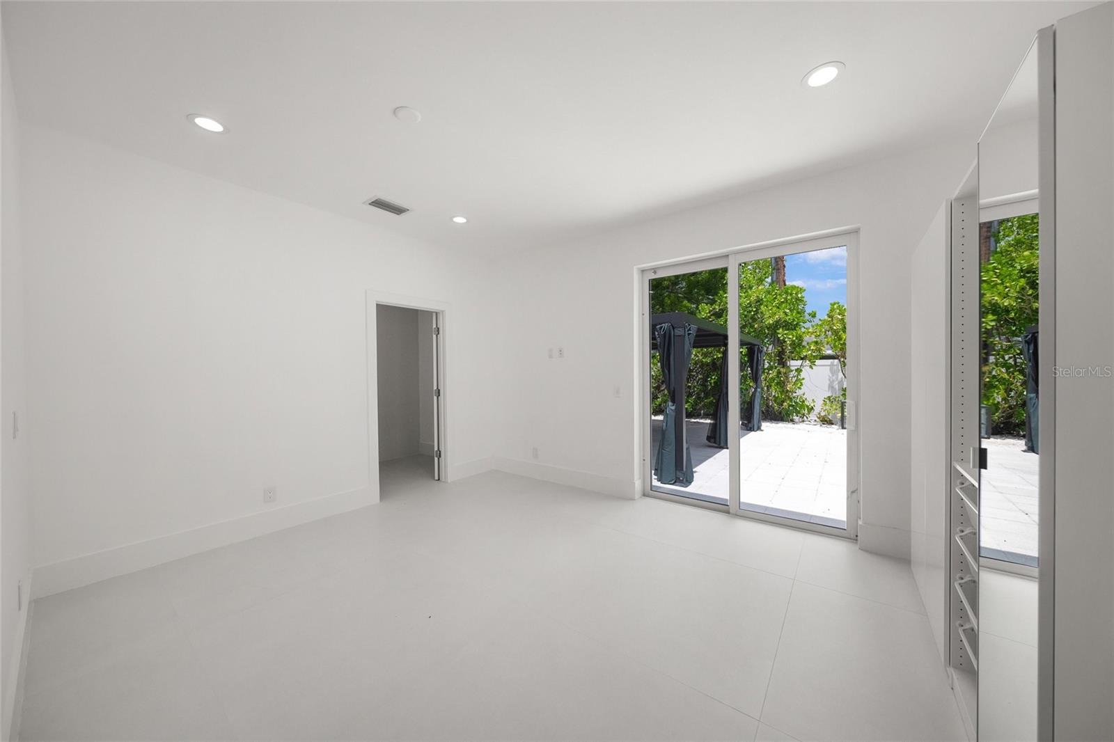 0079 - DESOTO TERRACE - Residential Lease