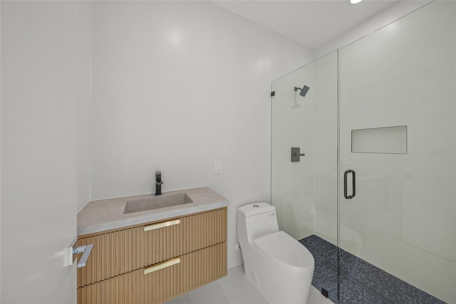 0079 - DESOTO TERRACE - Residential Lease