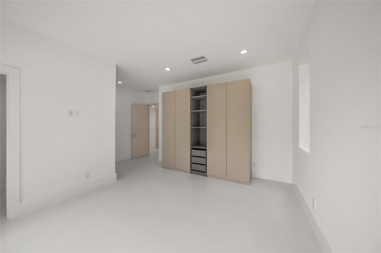 0079 - DESOTO TERRACE - Residential Lease