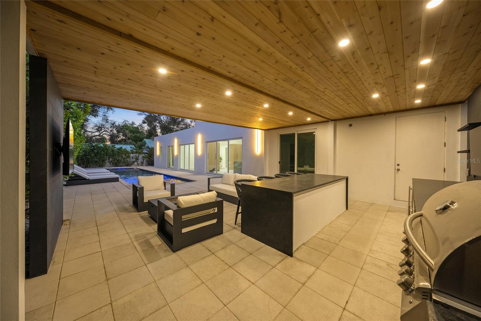 0079 - DESOTO TERRACE - Residential Lease