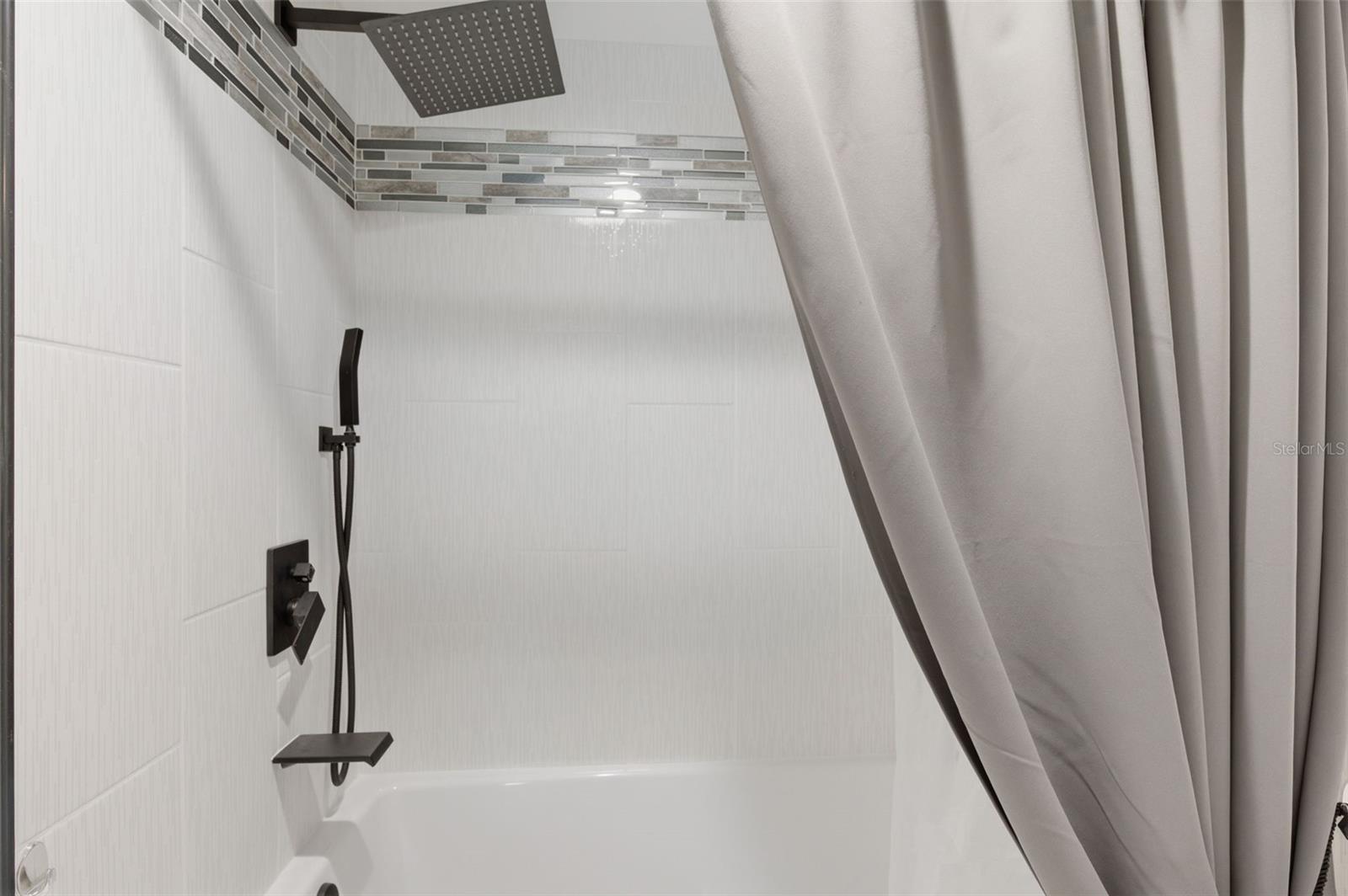 BORDEAUX VILLAGE - Residential