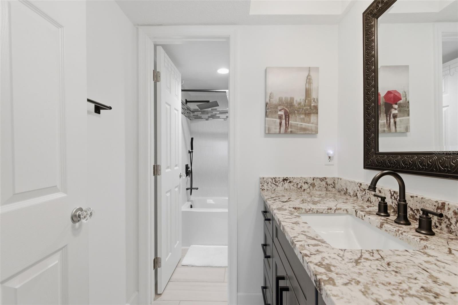 BORDEAUX VILLAGE - Residential