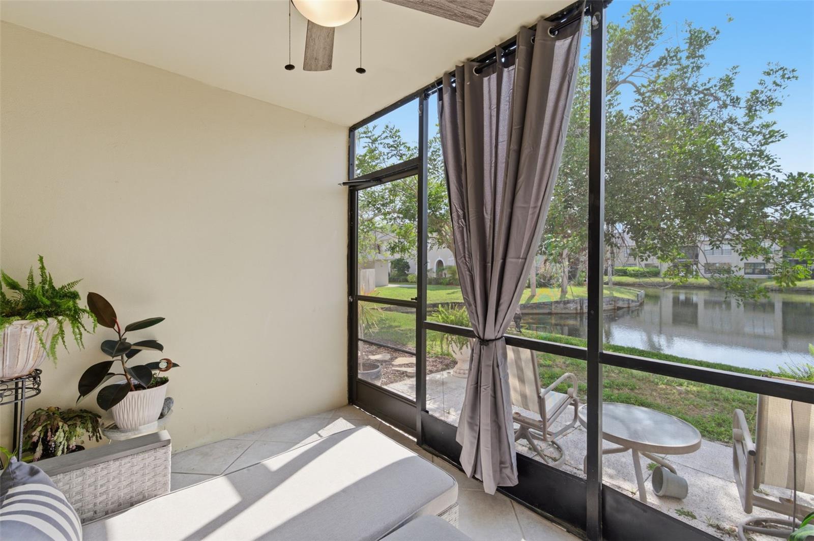 BORDEAUX VILLAGE - Residential