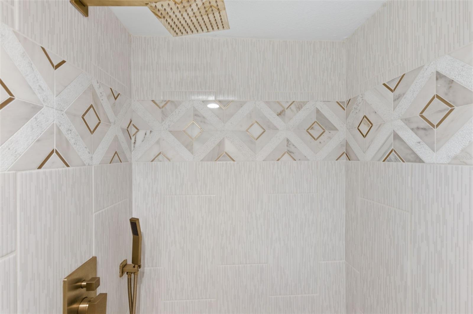 BORDEAUX VILLAGE - Residential