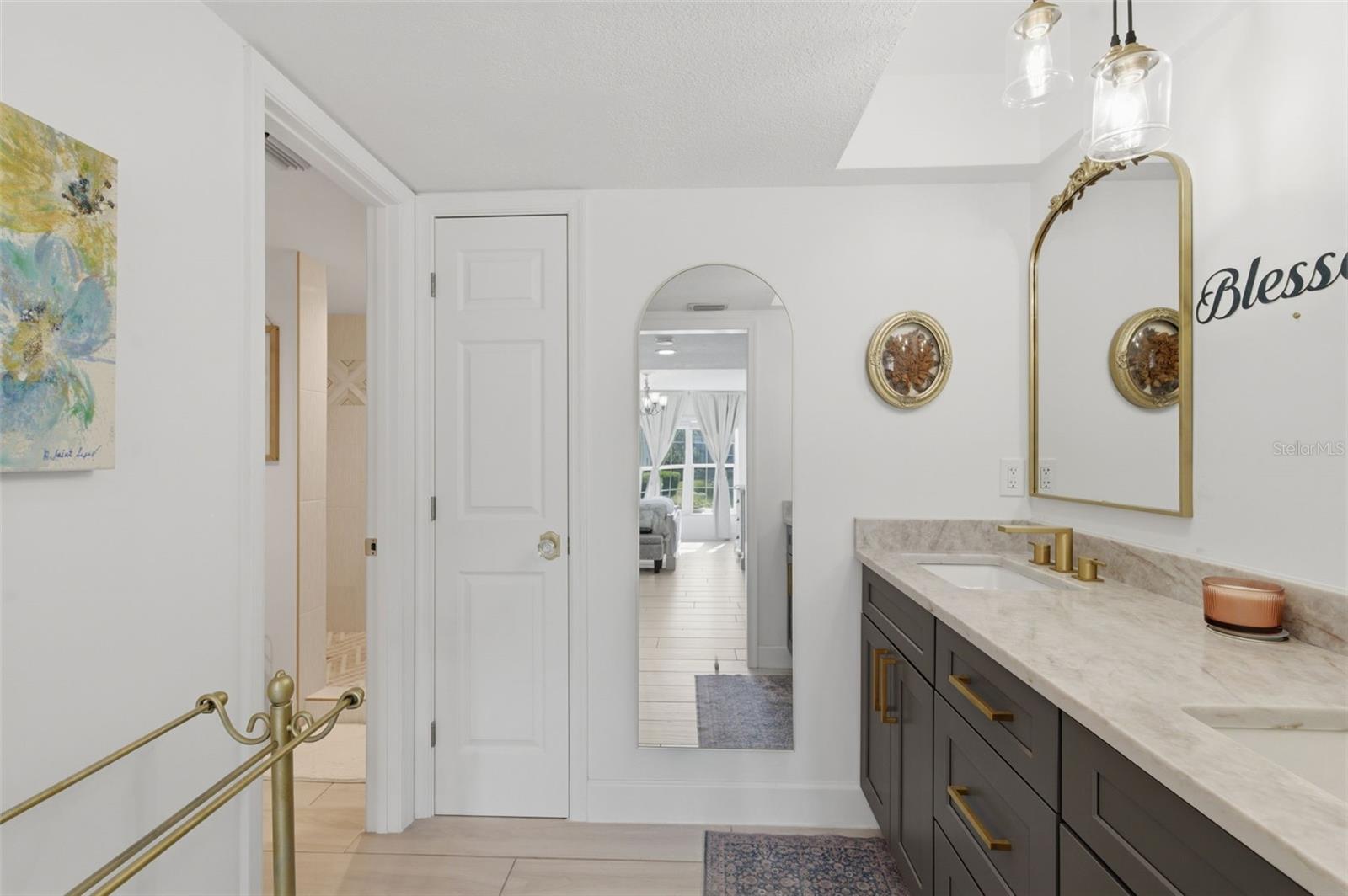 BORDEAUX VILLAGE - Residential