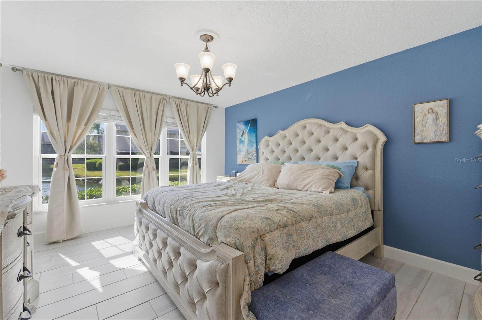 BORDEAUX VILLAGE - Residential