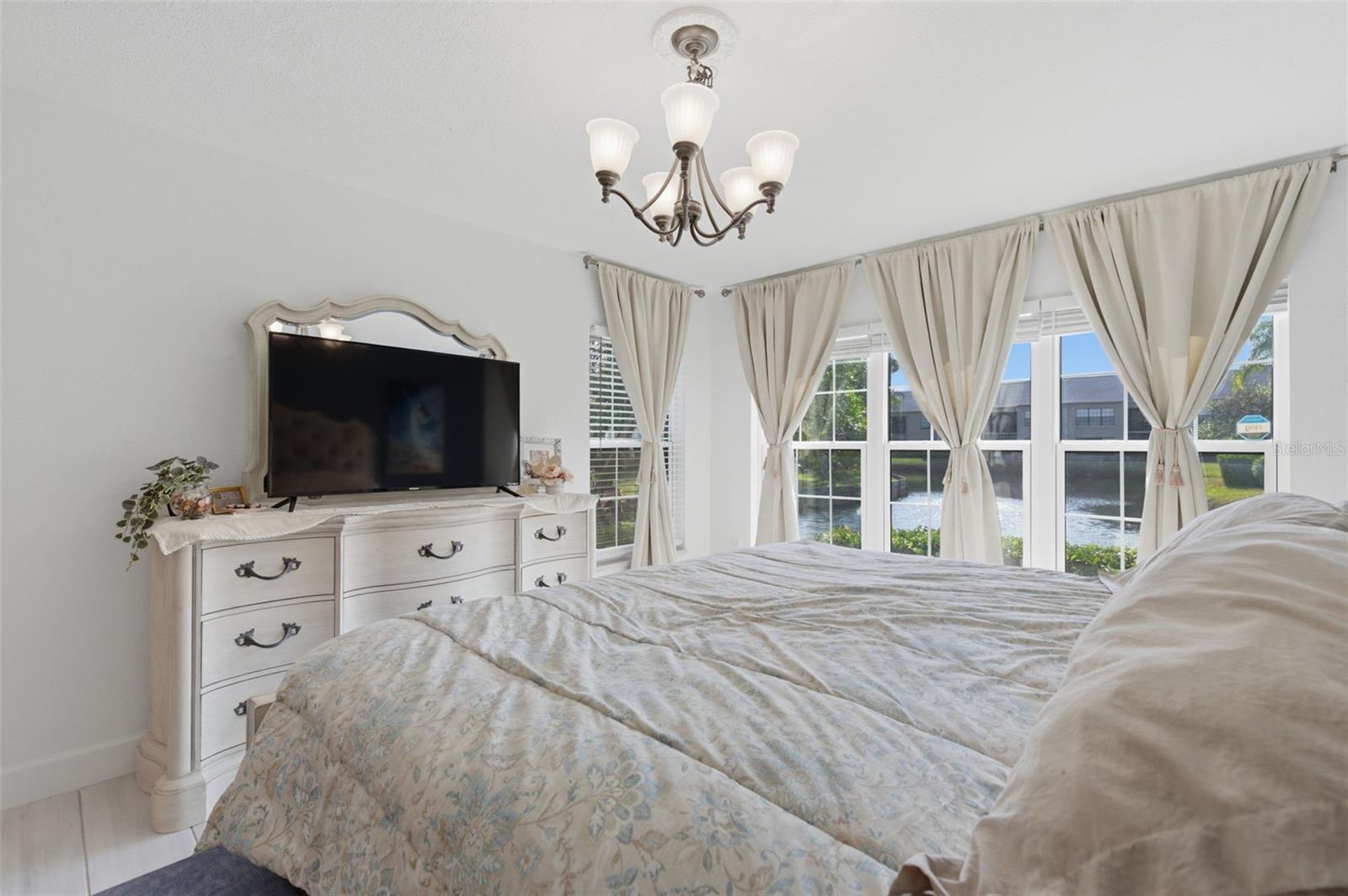 BORDEAUX VILLAGE - Residential