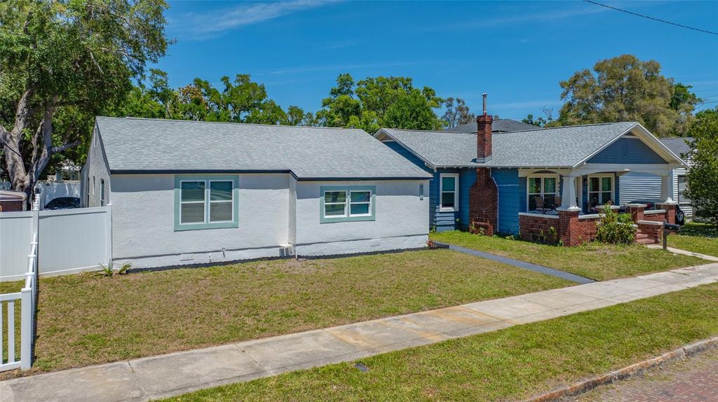 Photo of 821 19th Avenue S, St Petersburg, FL 33705 (MLS # TB8498873)