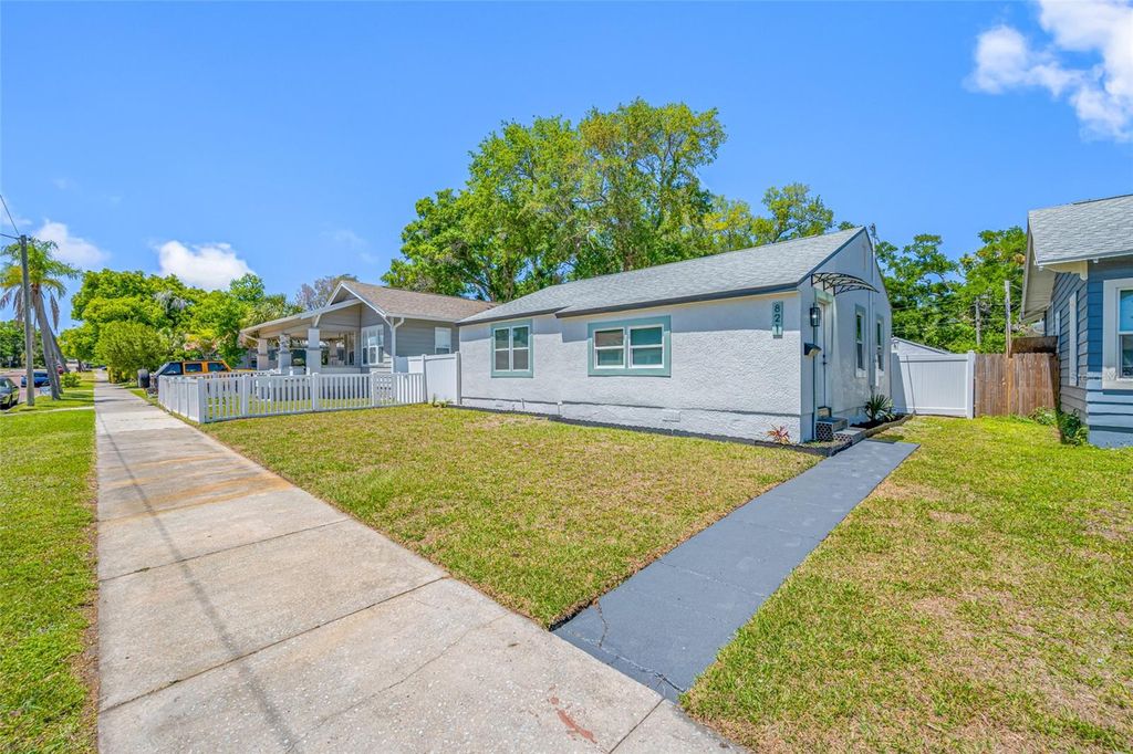Photo of 821 19th Avenue S, St Petersburg, FL 33705 (MLS # TB8498873)