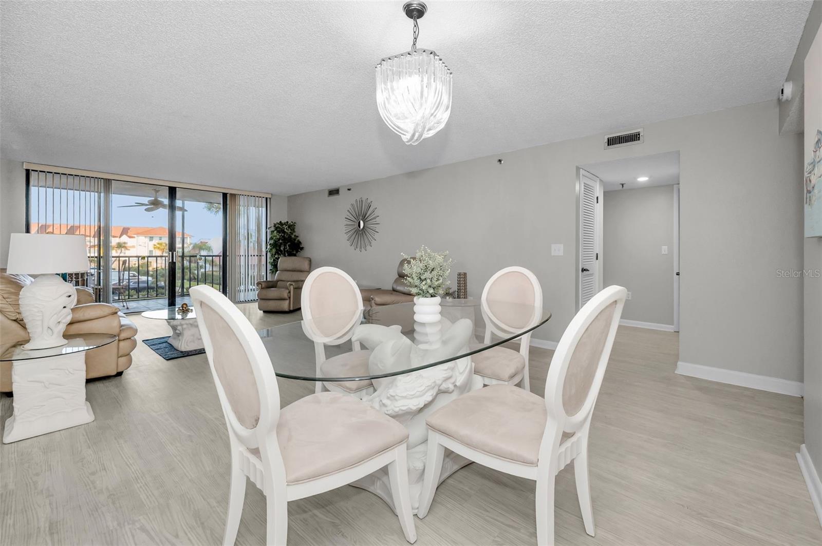 VISTA BAY CONDO I PH I - Residential