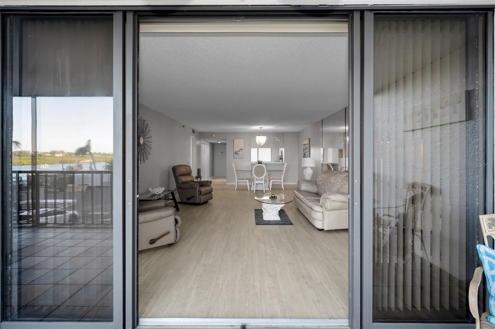 VISTA BAY CONDO I PH I - Residential