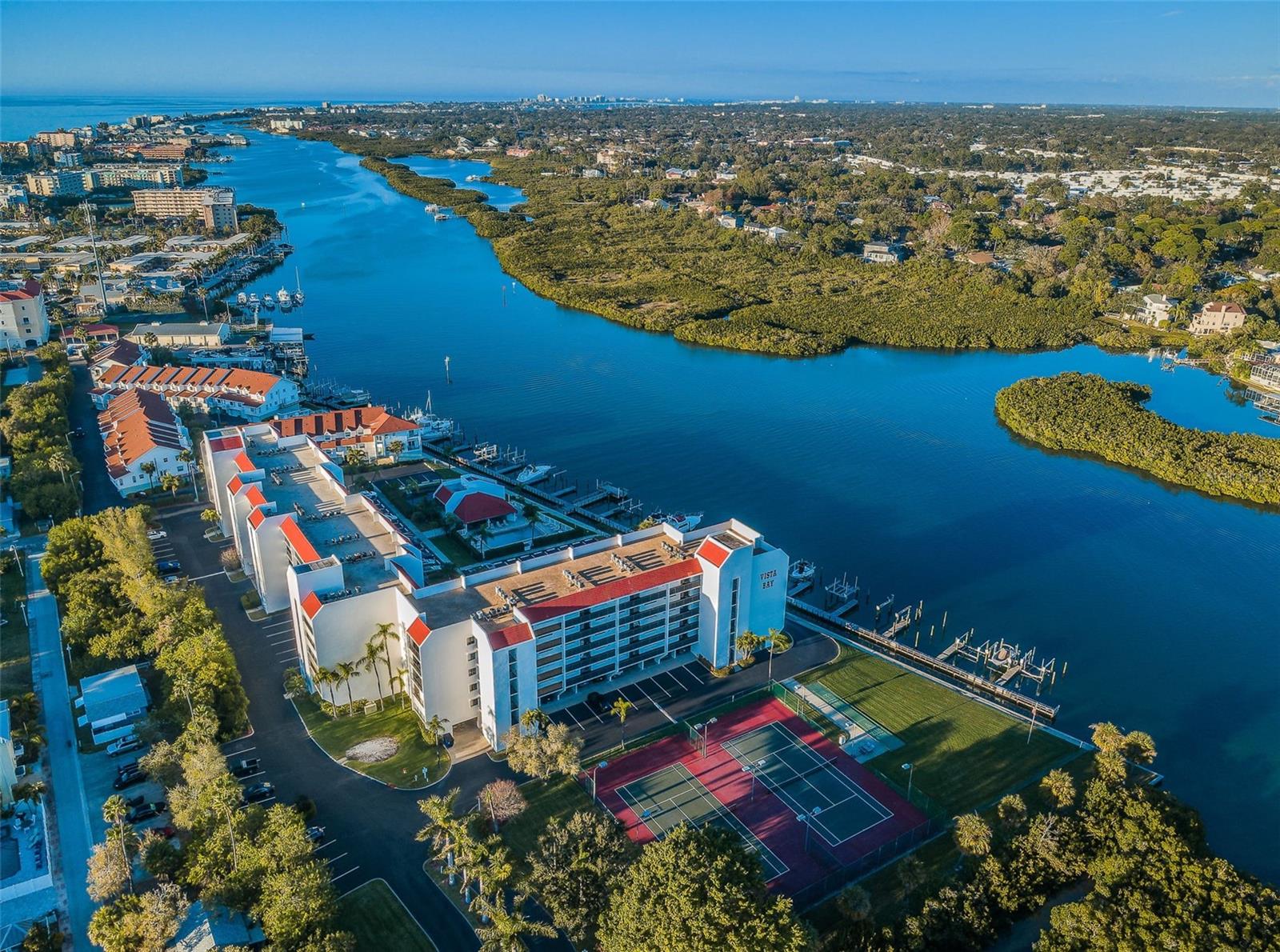 VISTA BAY CONDO I PH I - Residential