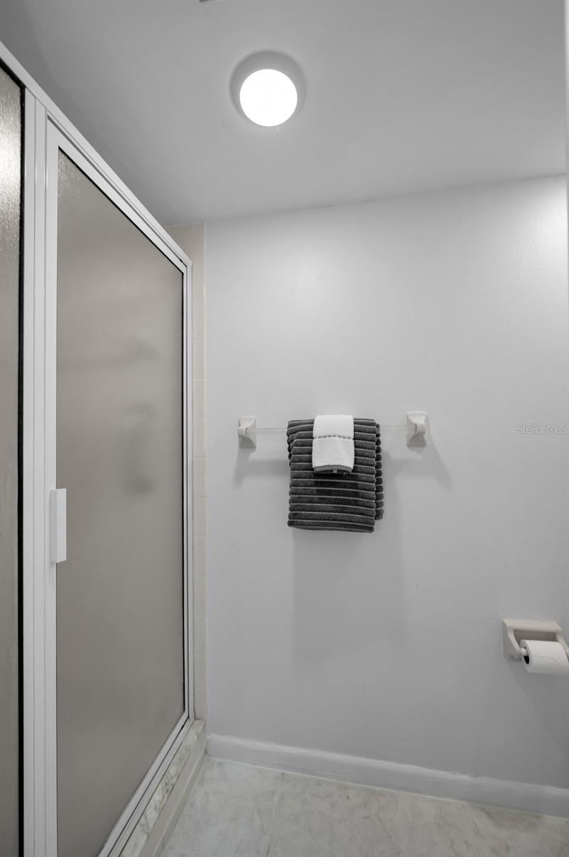 VISTA BAY CONDO I PH I - Residential