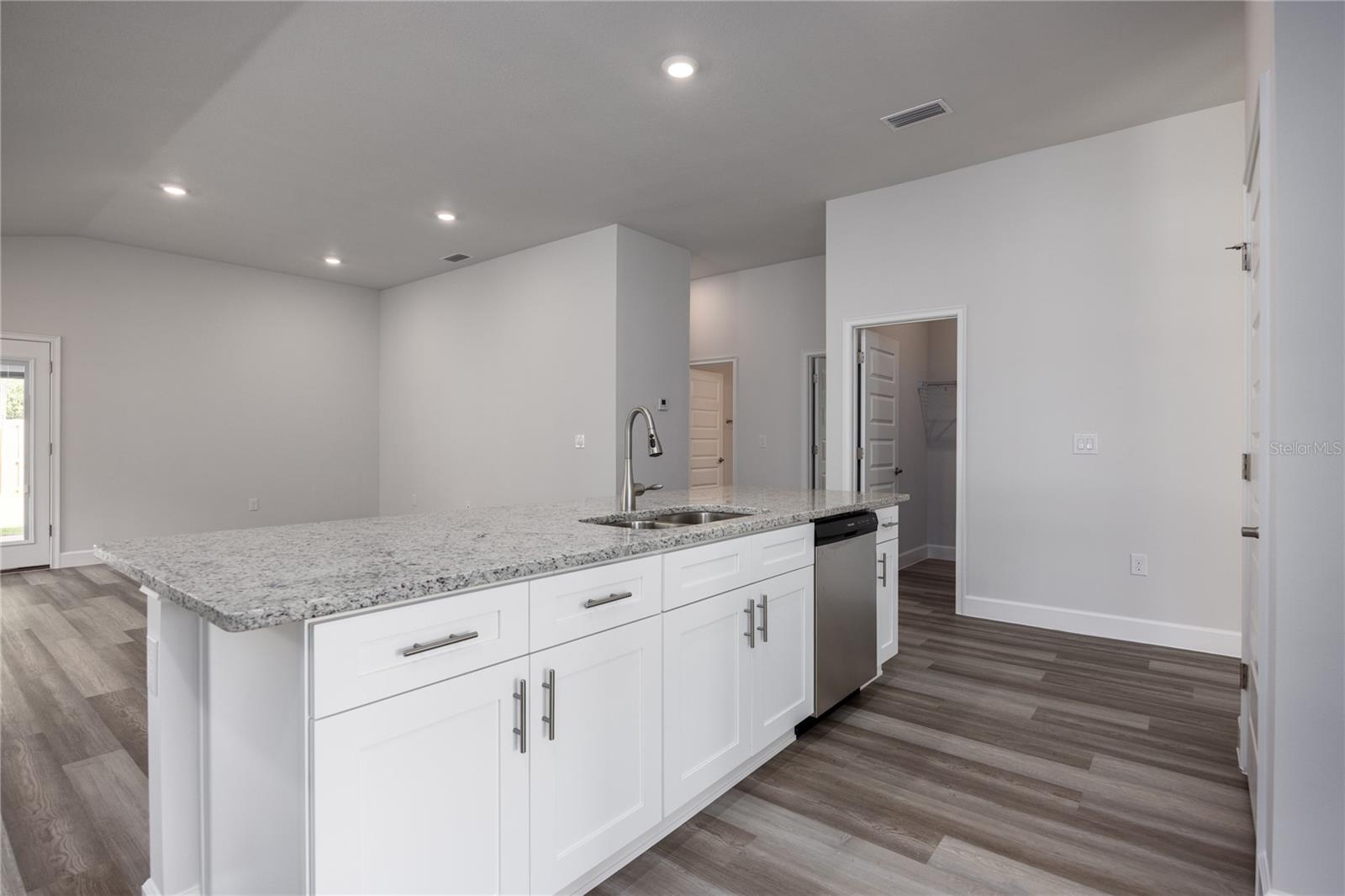 KIRKLAND FARMS - Residential