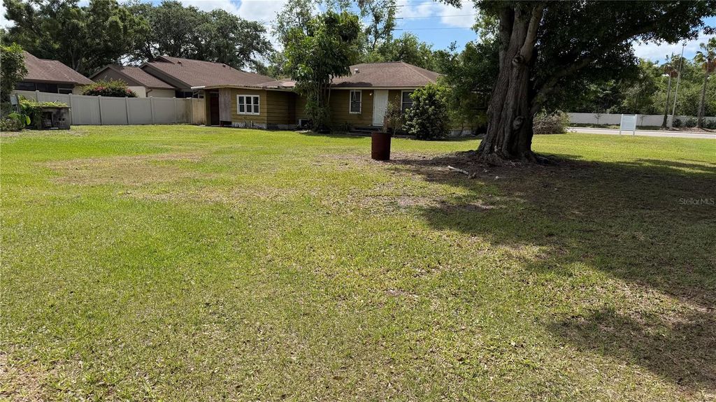 Photo of 4611 Fruitville Road, Sarasota, FL 34232 (MLS # A4689166)