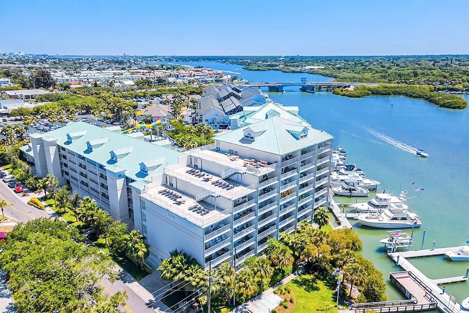 HARBOURSIDE AT MARKER 33 VACATION CONDO - Residential