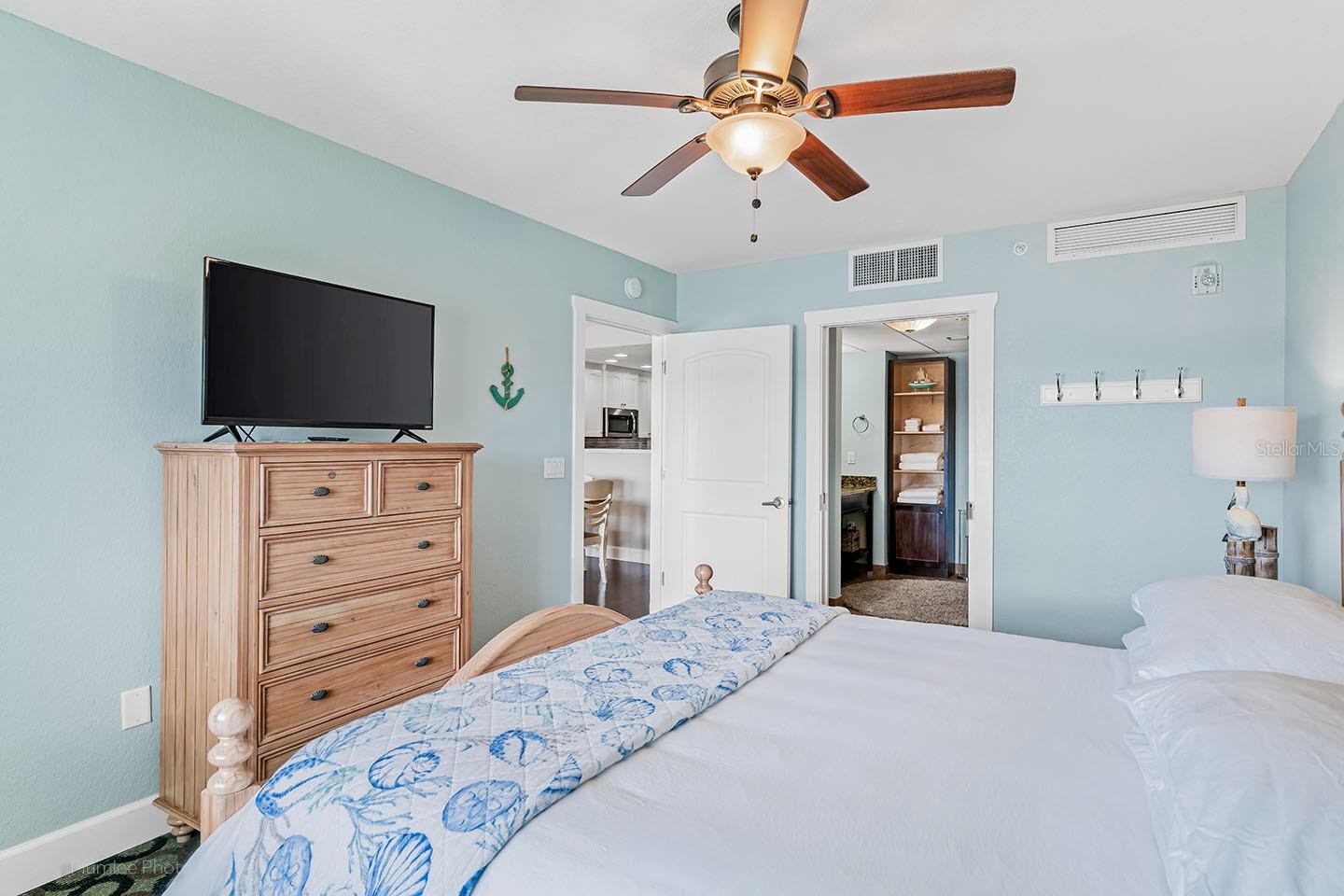 HARBOURSIDE AT MARKER 33 VACATION CONDO - Residential