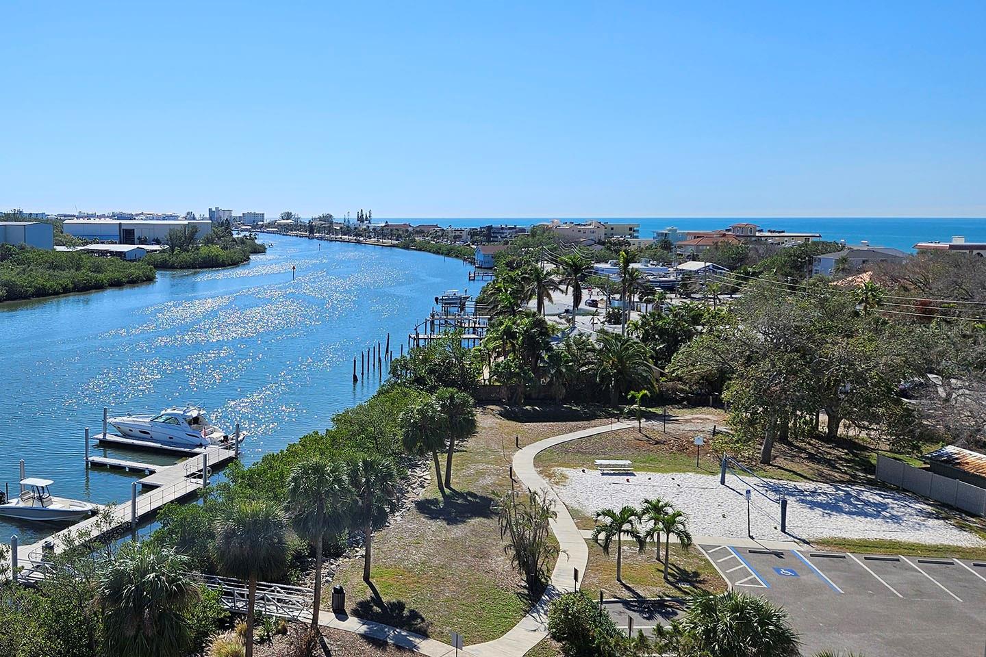 HARBOURSIDE AT MARKER 33 VACATION CONDO - Residential