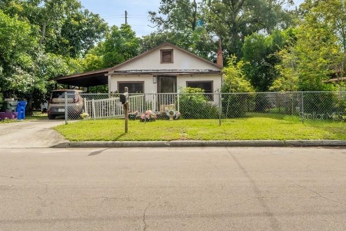 3-bedroom, 1-bathroom home in Lakeland with plenty of potential! This property offers a spacious kitchen perfect for family gatherings and a cozy fireplace for added character. While it could use a little TLC, it’s a great opportunity for an investor or homeowner looking to add value. The home is currently tenant-occupied on a month-to-month basis. Conveniently located near Lake Parker, Bonnet Springs Park, shopping, dining, and easy access to I-4, this property combines great location with solid potential for future growth.