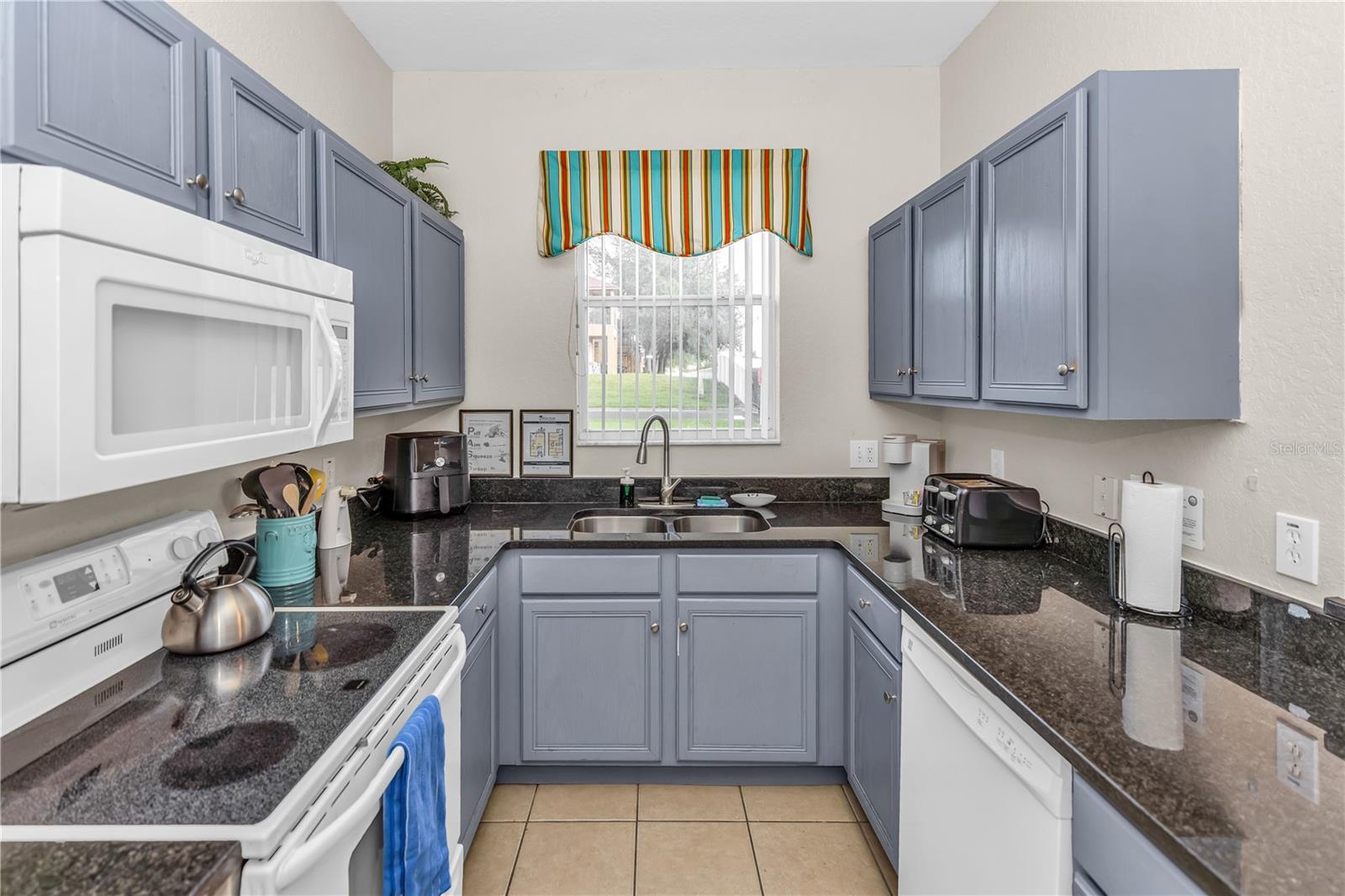 REGAL PALMS AT HIGHLAND RESERVE PH 04 - Residential