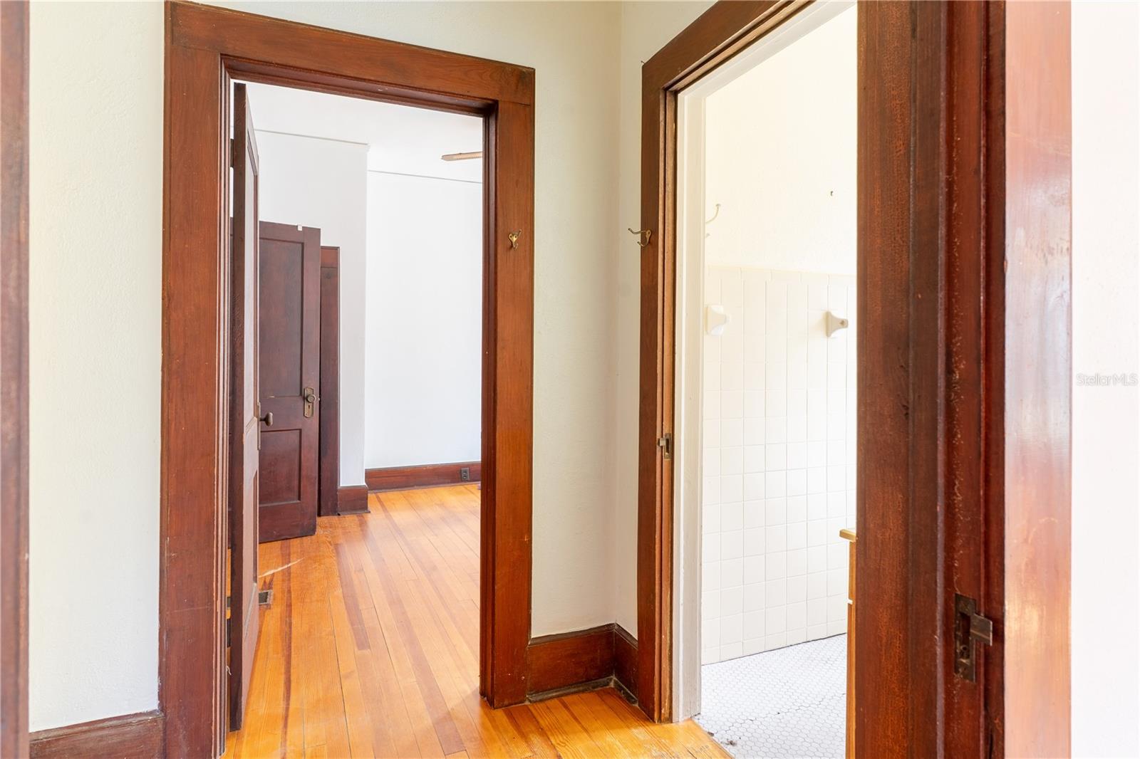 ELLIOT & LENGLE ADDN-HIGHLAND HEIGHTS - Residential