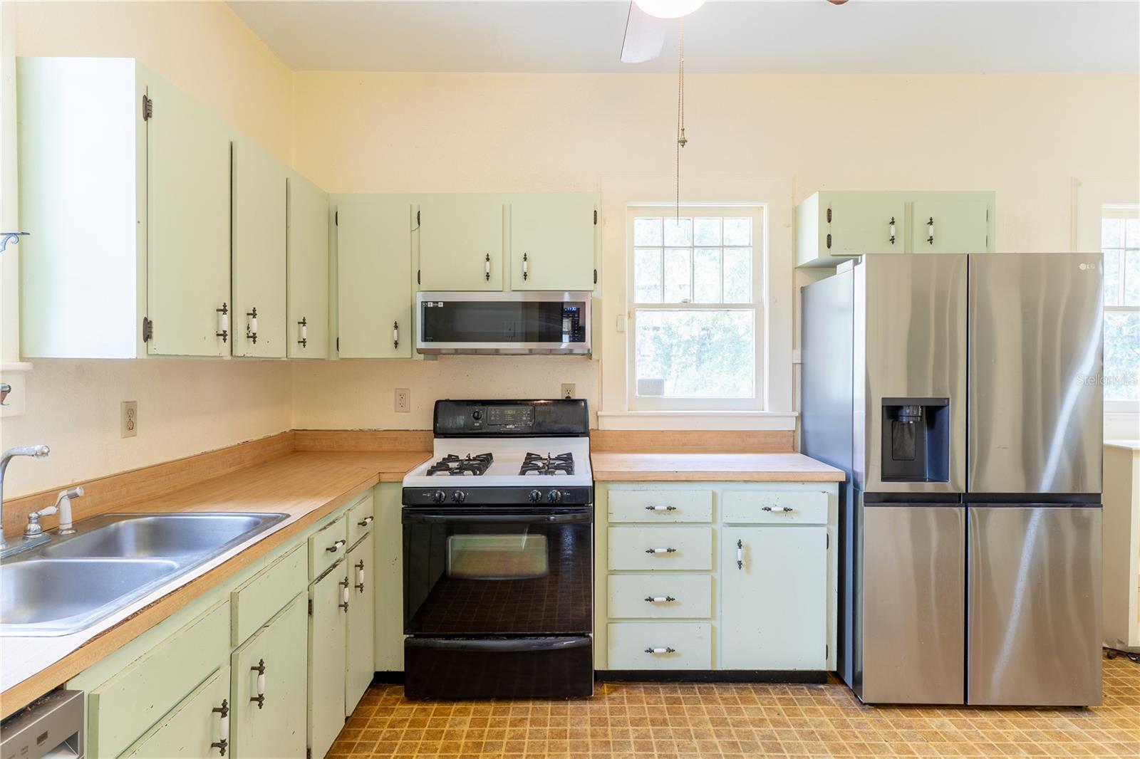 ELLIOT & LENGLE ADDN-HIGHLAND HEIGHTS - Residential