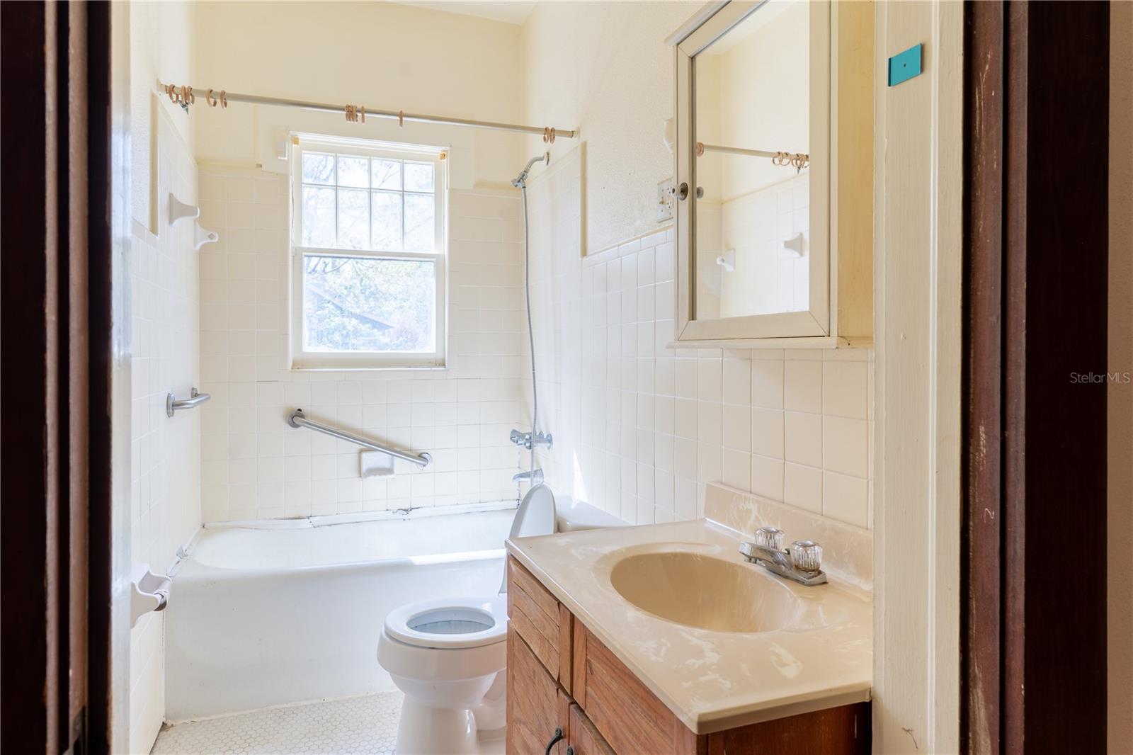 ELLIOT & LENGLE ADDN-HIGHLAND HEIGHTS - Residential