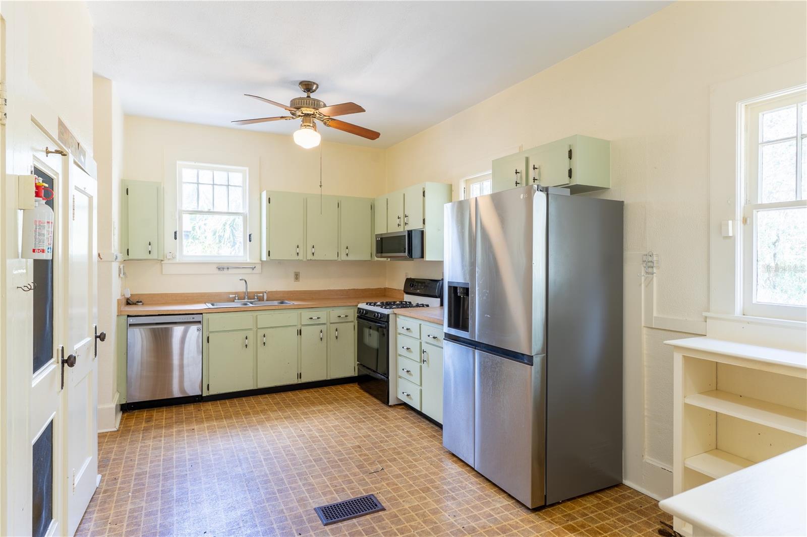 ELLIOT & LENGLE ADDN-HIGHLAND HEIGHTS - Residential