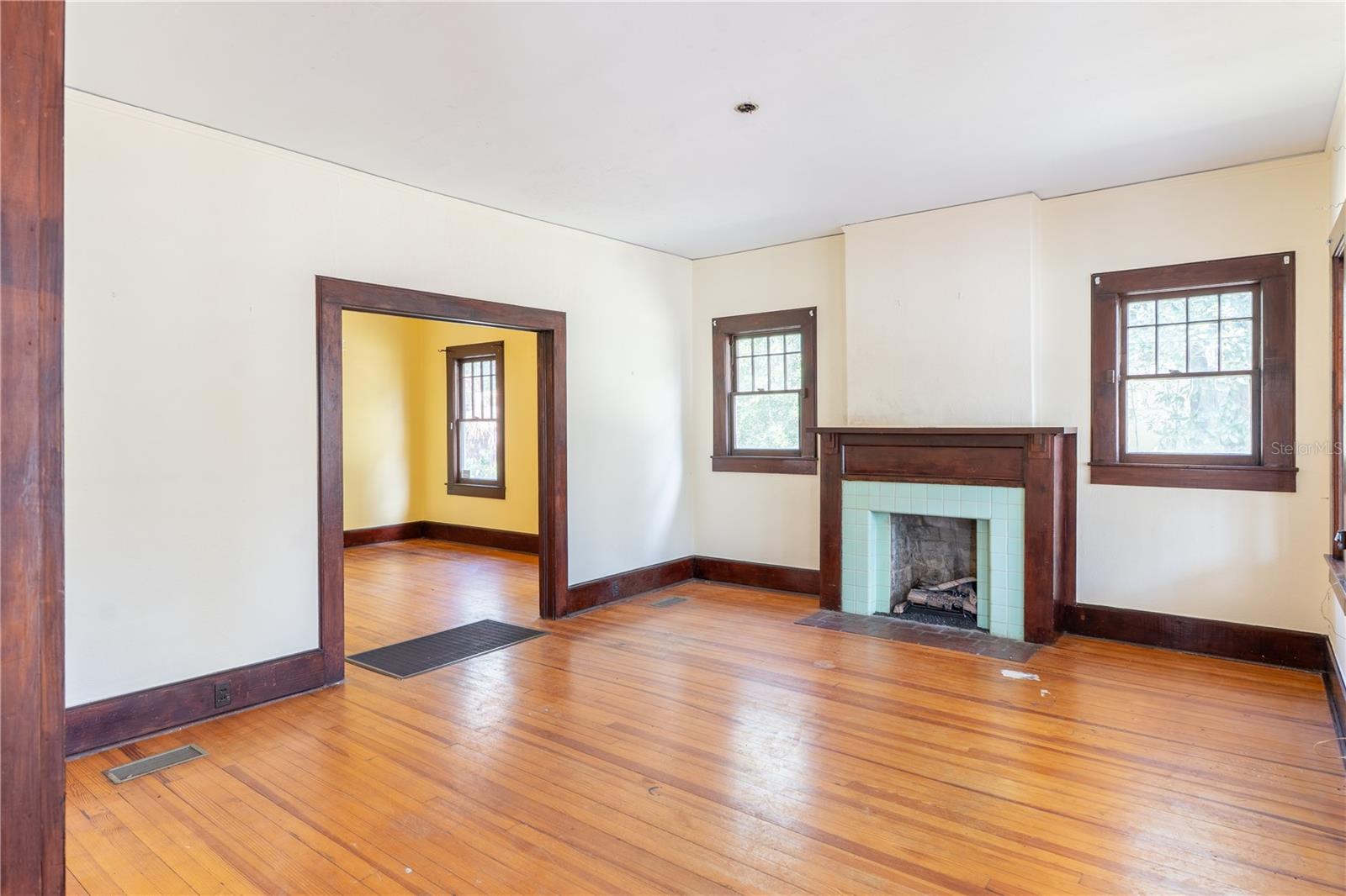 ELLIOT & LENGLE ADDN-HIGHLAND HEIGHTS - Residential