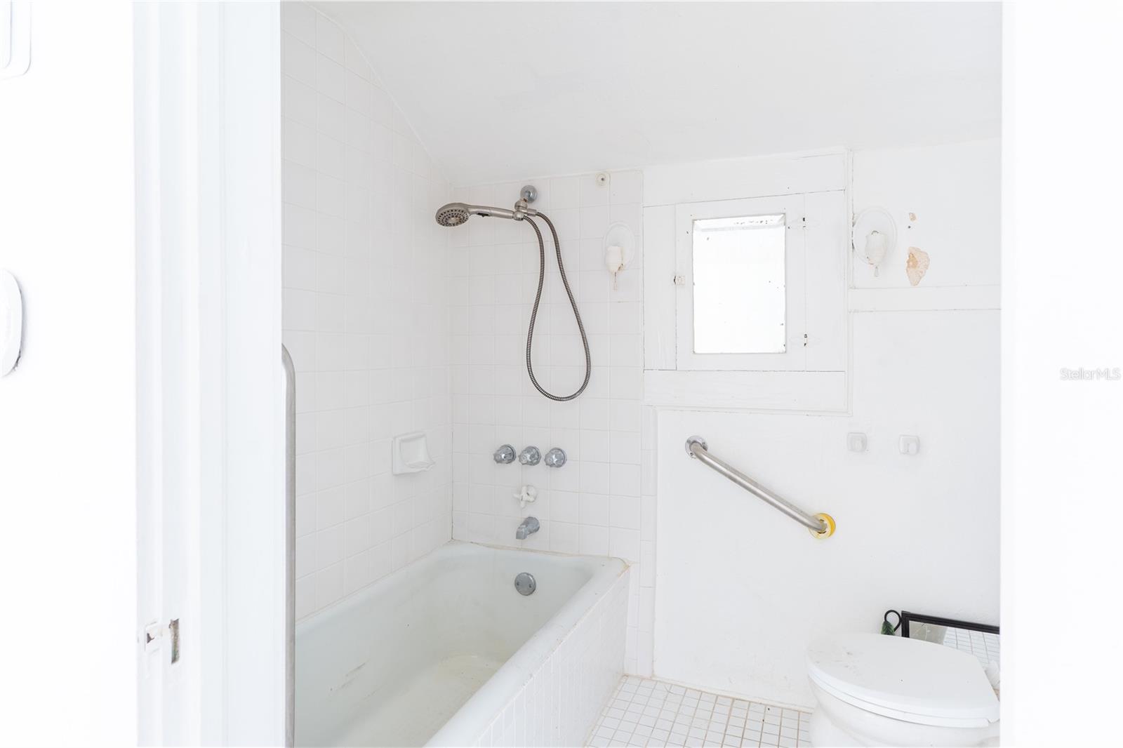 ELLIOT & LENGLE ADDN-HIGHLAND HEIGHTS - Residential