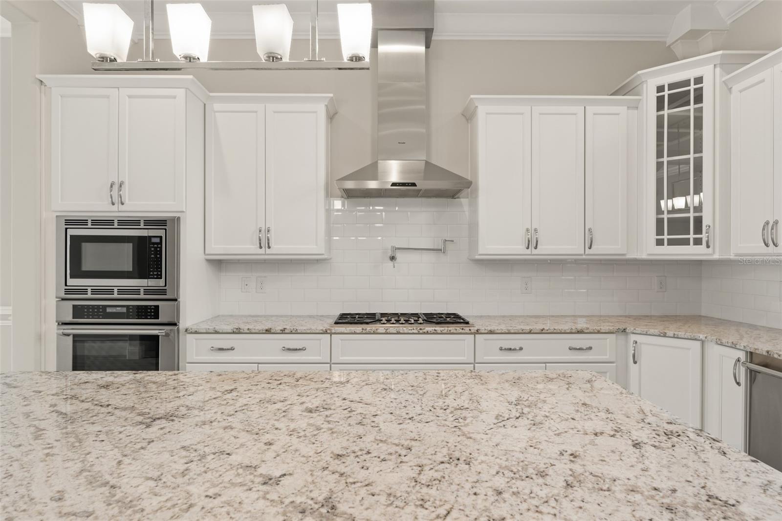 228 S SUMMERLIN AVENUE